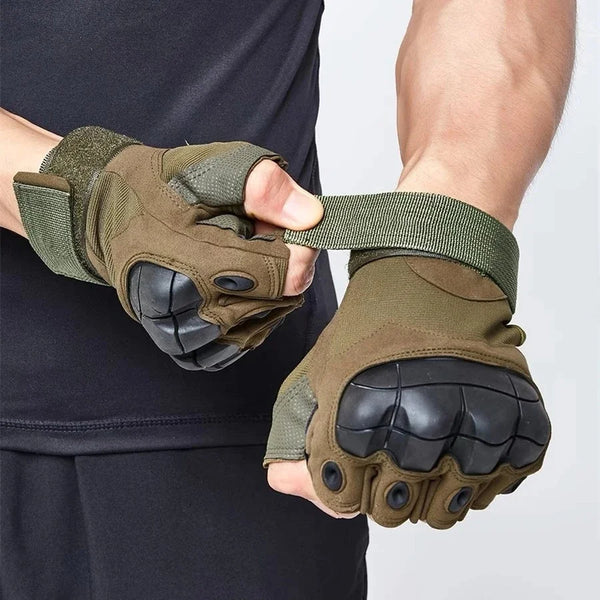 Gants sans doigts coqués style militaire