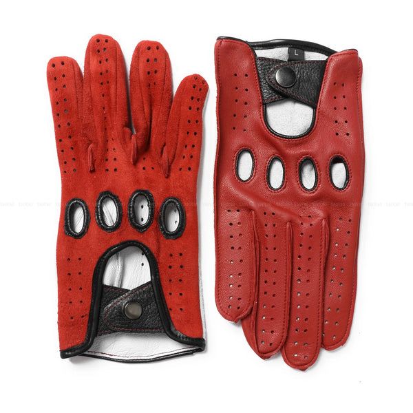 Gants de conduite rouges et respirants en cuir sur fond blanc